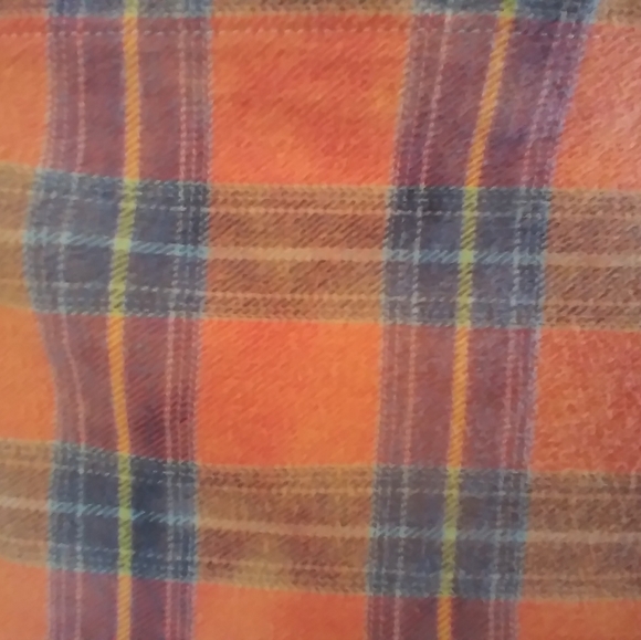 Sleeveless Flannel Shirt with lace inserts - Picture 7 of 8